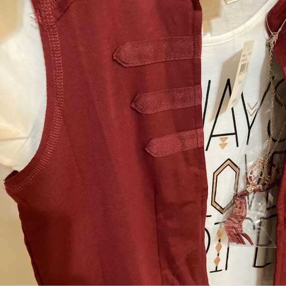 NWT Girls Love Tee Set, Vest, Necklace Size Large L 10 / 12 - Picture 6 of 9